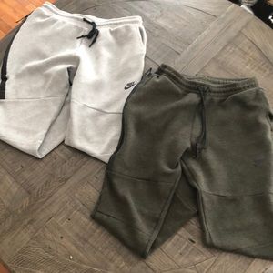 2 pairs Nike joggers